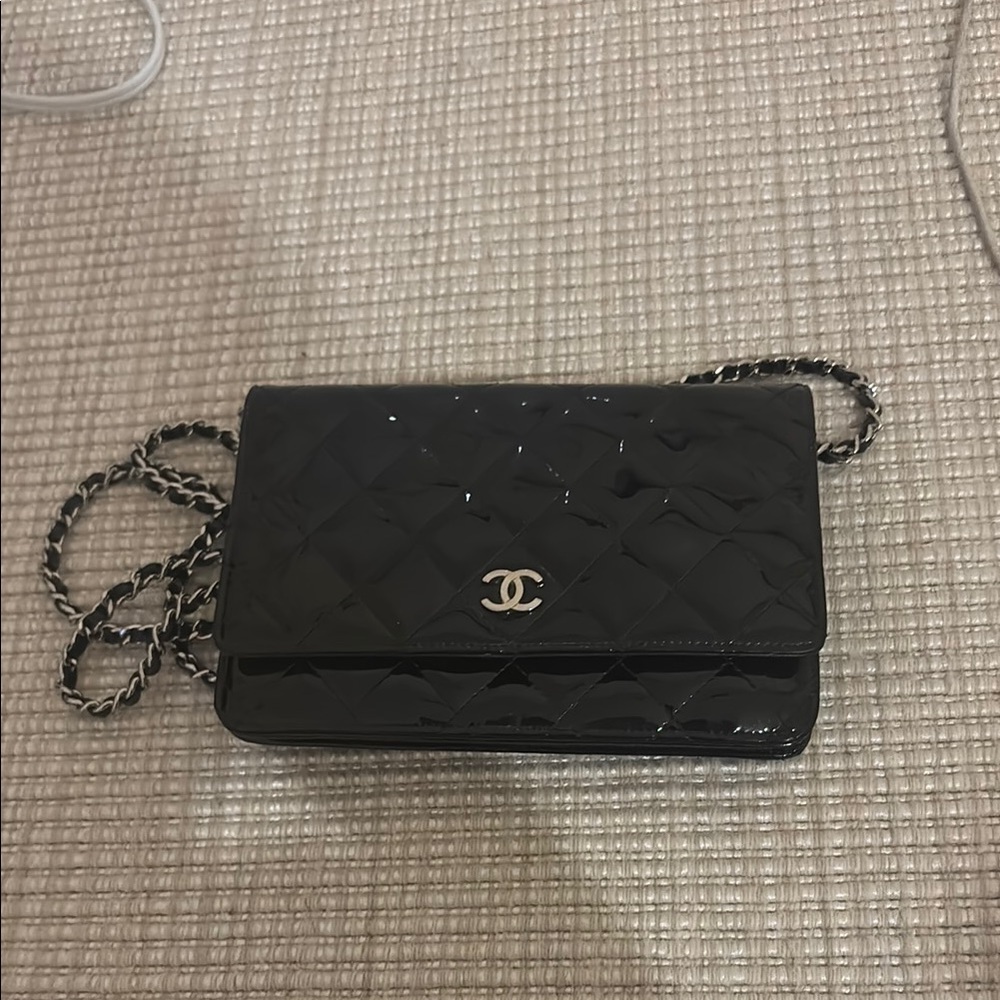 CHANEL Black Crossbody Quilted Leather Bag